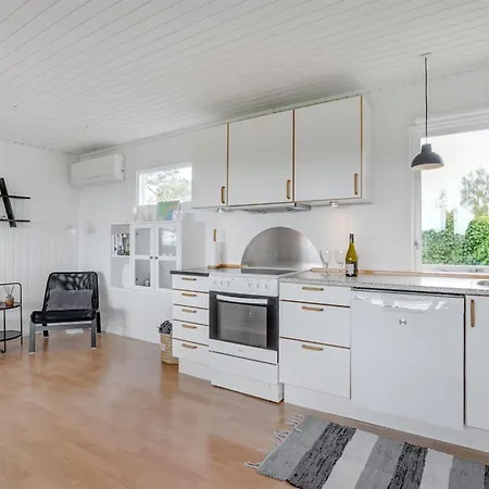 Casa de Férias Francis - 300m From The Sea By Interhome